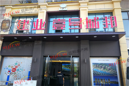 植物园旁碧海名居精装三房房东急售家具家电齐全证齐